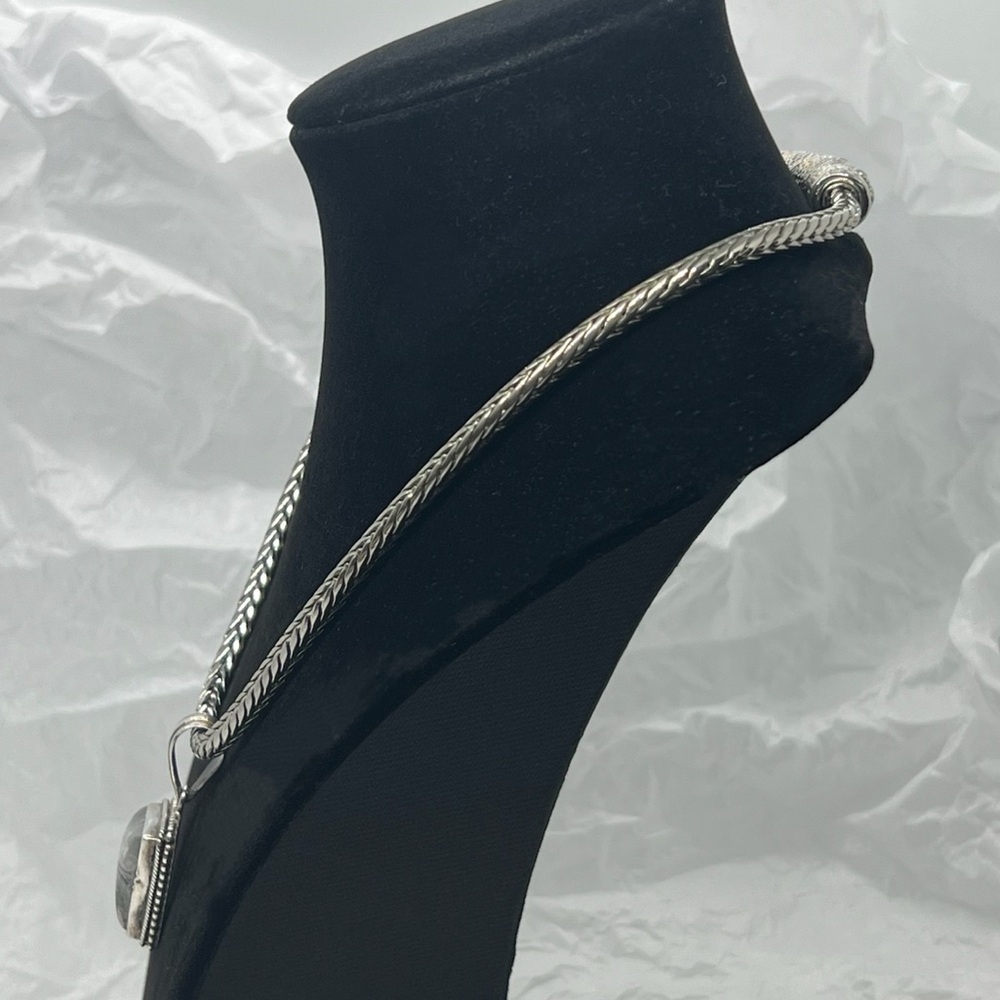 Premier Designs Criss Cross Chain w/a Tourmalinated Quartz Pendant - Picture 2 of 9